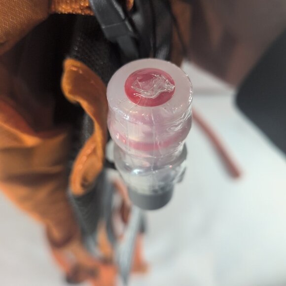 Osprey 3L Katari 3 NEW Grey Orange Sunset Hydration Pack 2.5L Bladder Backpack - Picture 9 of 16